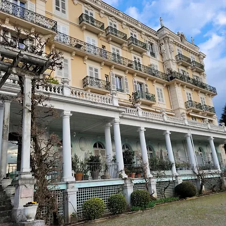 Au Palace Le Splendide Apartment Aix-les-Bains