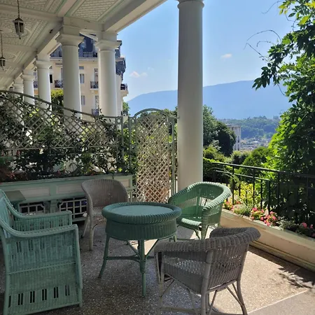 Au Palace Le Splendide 아파트 엑스레뱅