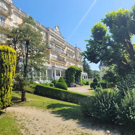 Au Palace Le Splendide