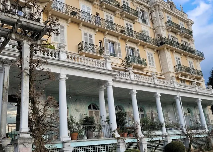 Au Palace Le Splendide 아파트 엑스레뱅